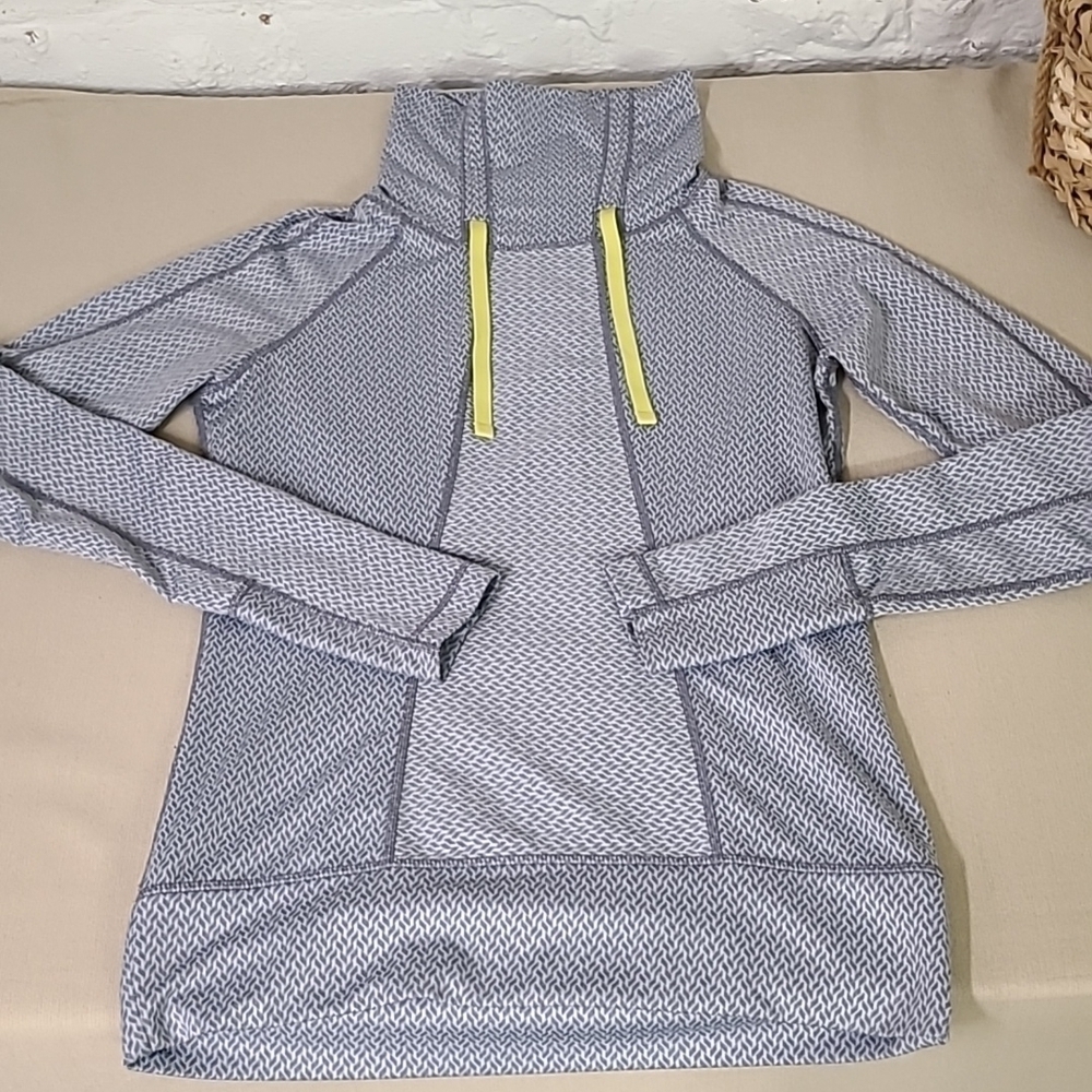 AVALANCHE High Neck Top Size XS